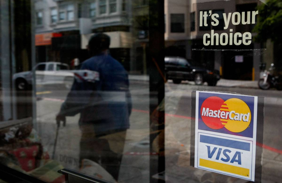 Mastercard снизит комиссию для малого бизнеса при оплате через смартфон