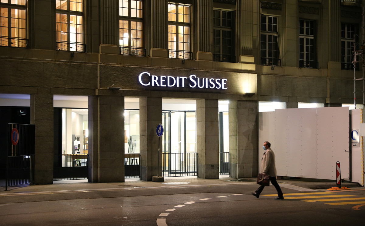 Акции Credit Suisse упали на 2,2% на фоне ухода председателя правления