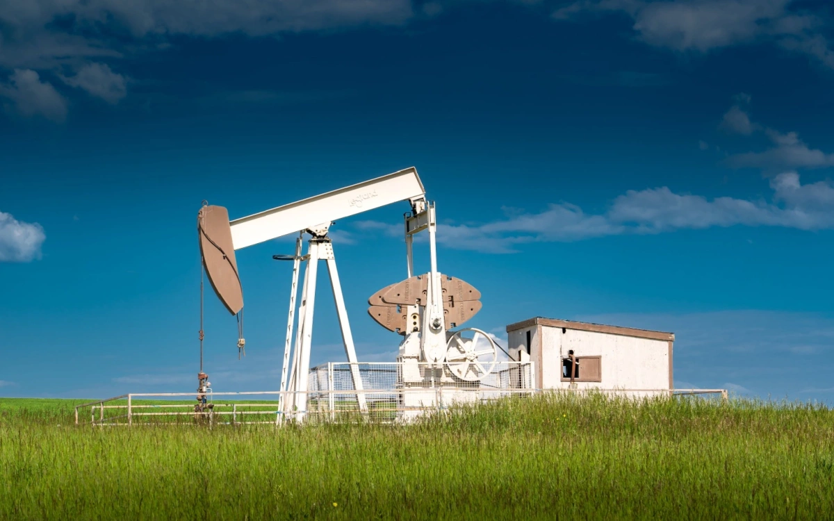 Цена нефти Brent упала ниже $82 за баррель впервые с 13 марта