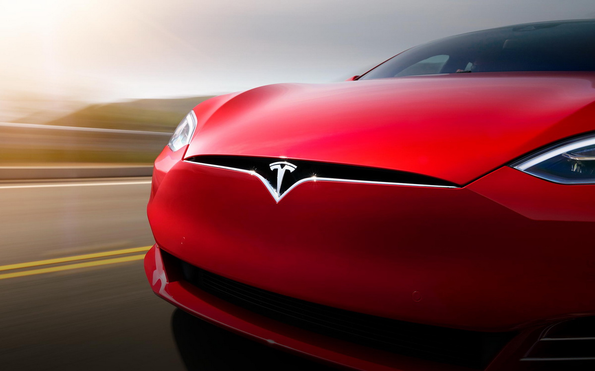 Акции Tesla резко выросли на сильных данных по поставкам