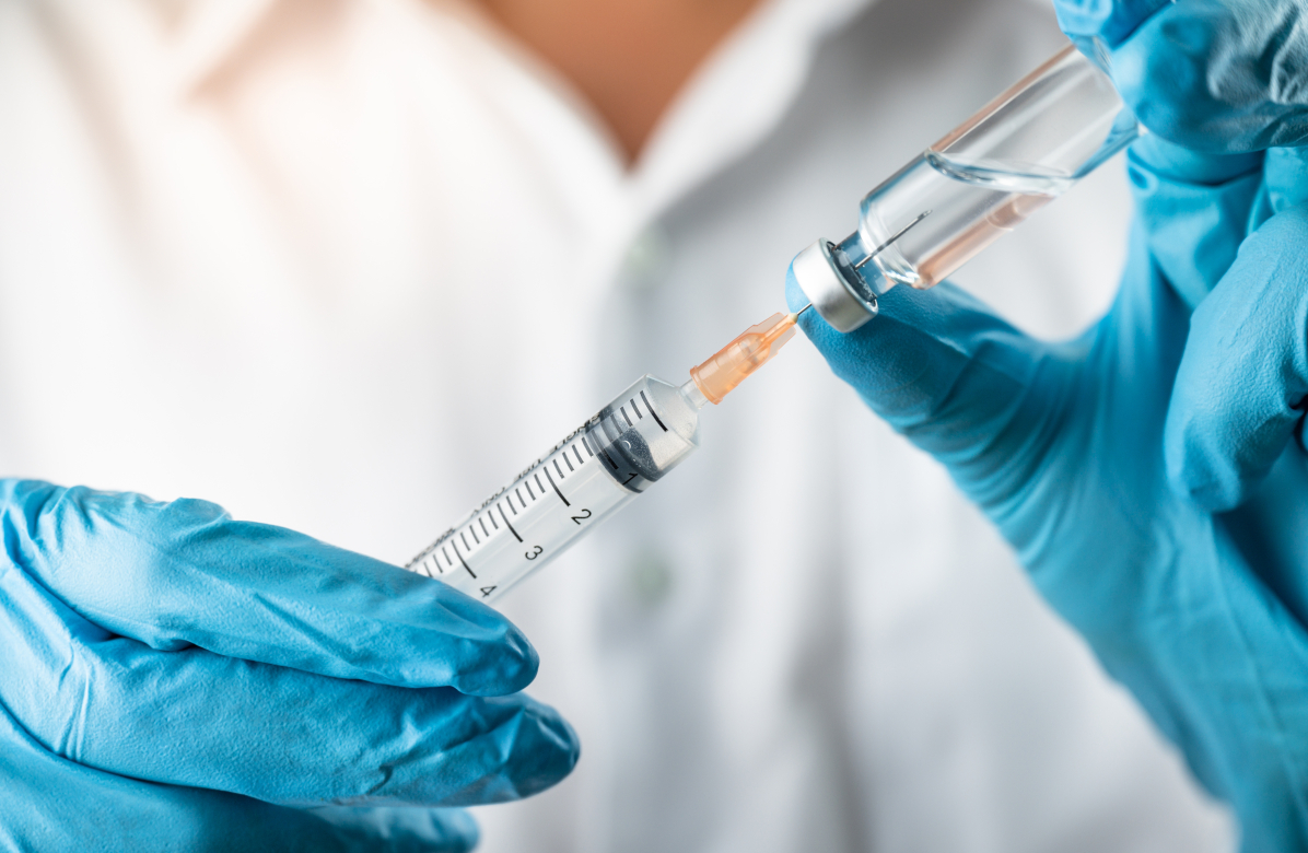 Акции «Фармсинтеза» выросли на 6% после одобрения EMA вакцины от гепатита