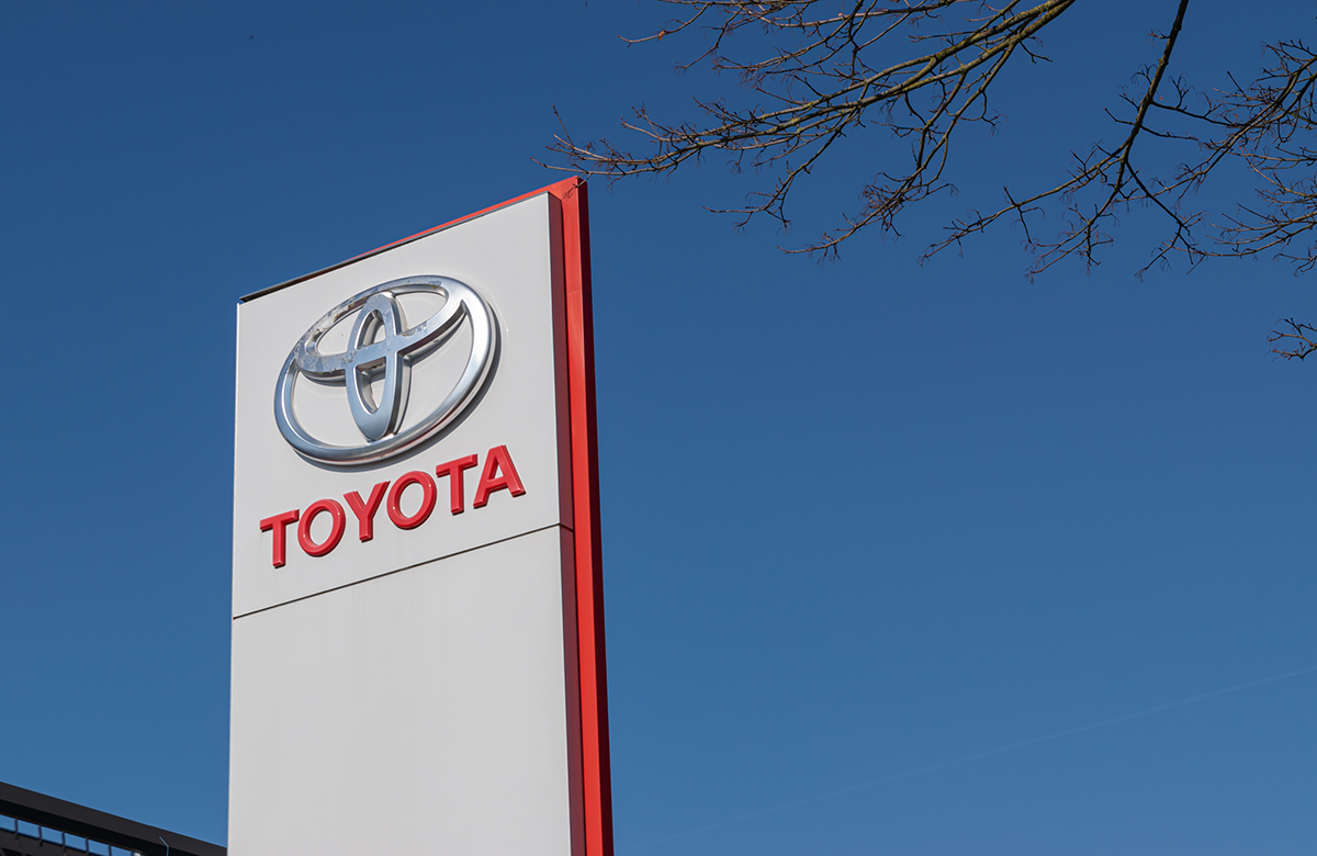 Toyota и Stellantis построят в США заводы по производству аккумуляторов