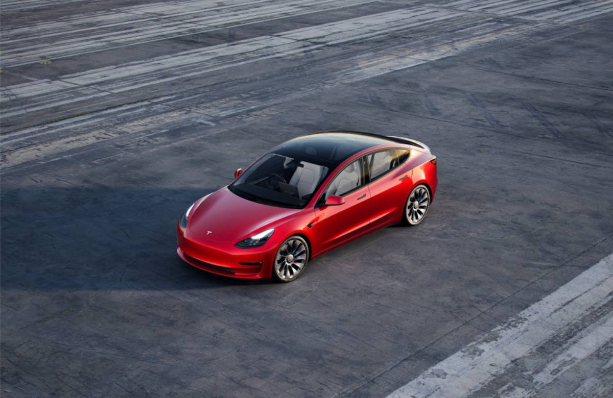 В США Tesla отзовет 48 тыс. электромобилей