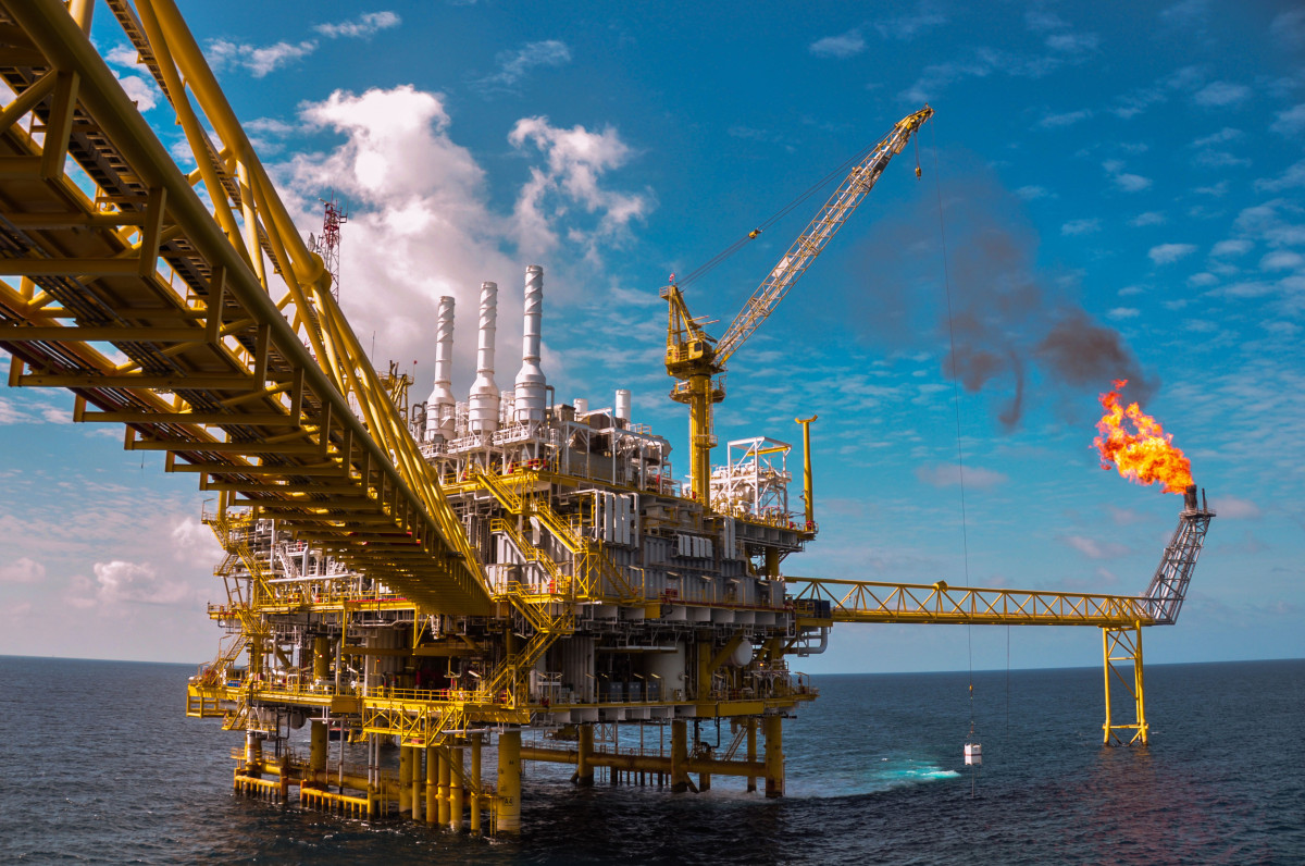 Мосбиржа сообщила о возможности отрицательных цен на нефть и газ