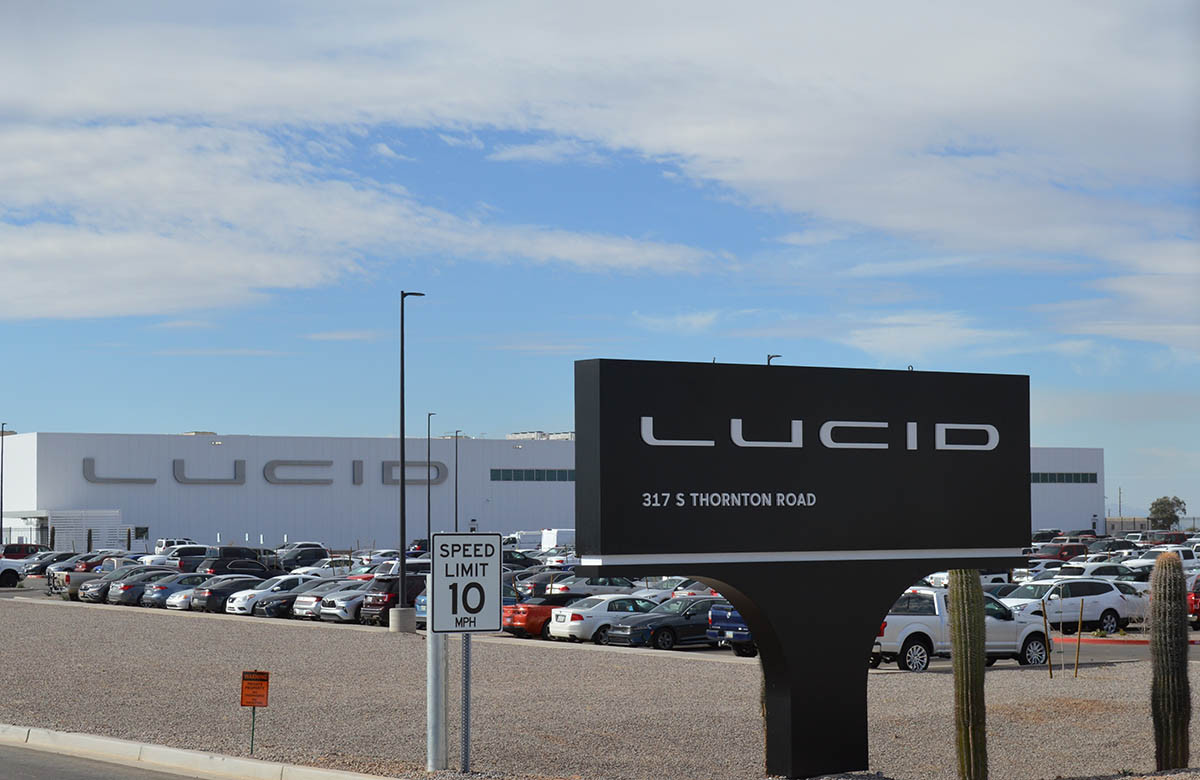 Lucid Motors готовится начать продажи своего первого электрокара