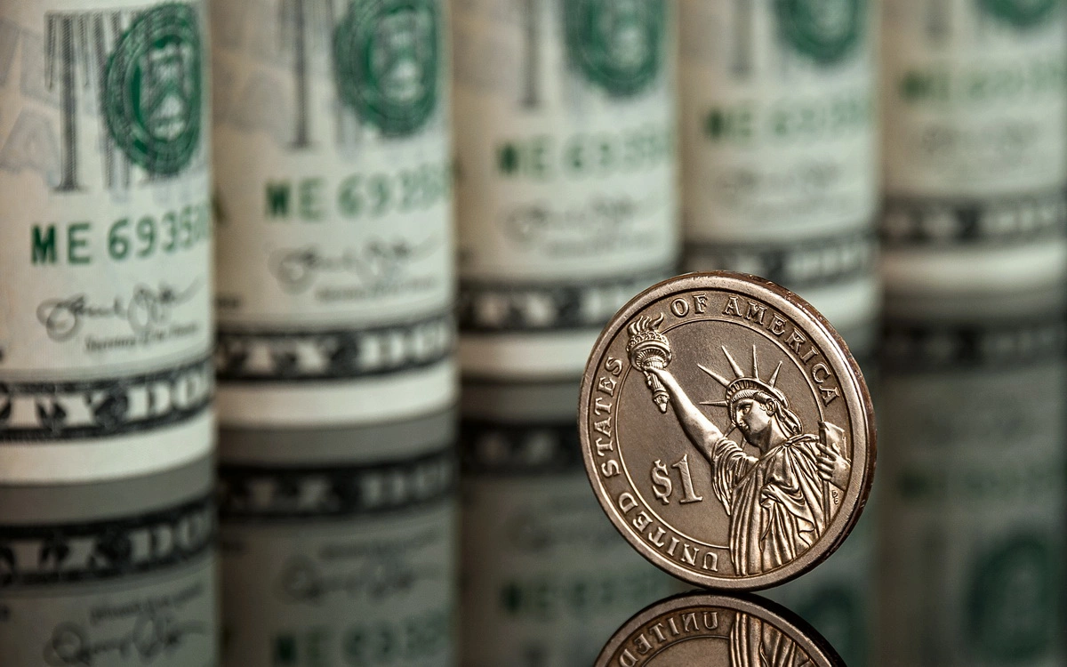 В SberCIB спрогнозировали доллар по ₽85 в первом квартале 2024 года