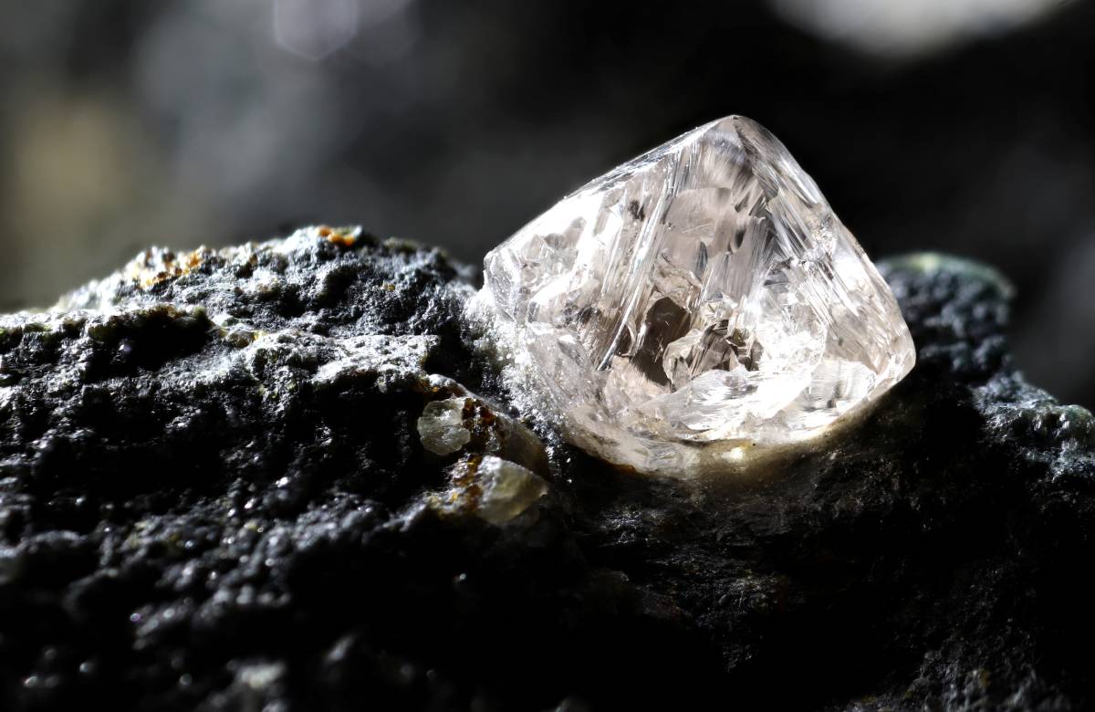 Добытчик алмазов из Зимбабве может заменить АЛРОСА на мировом рынке