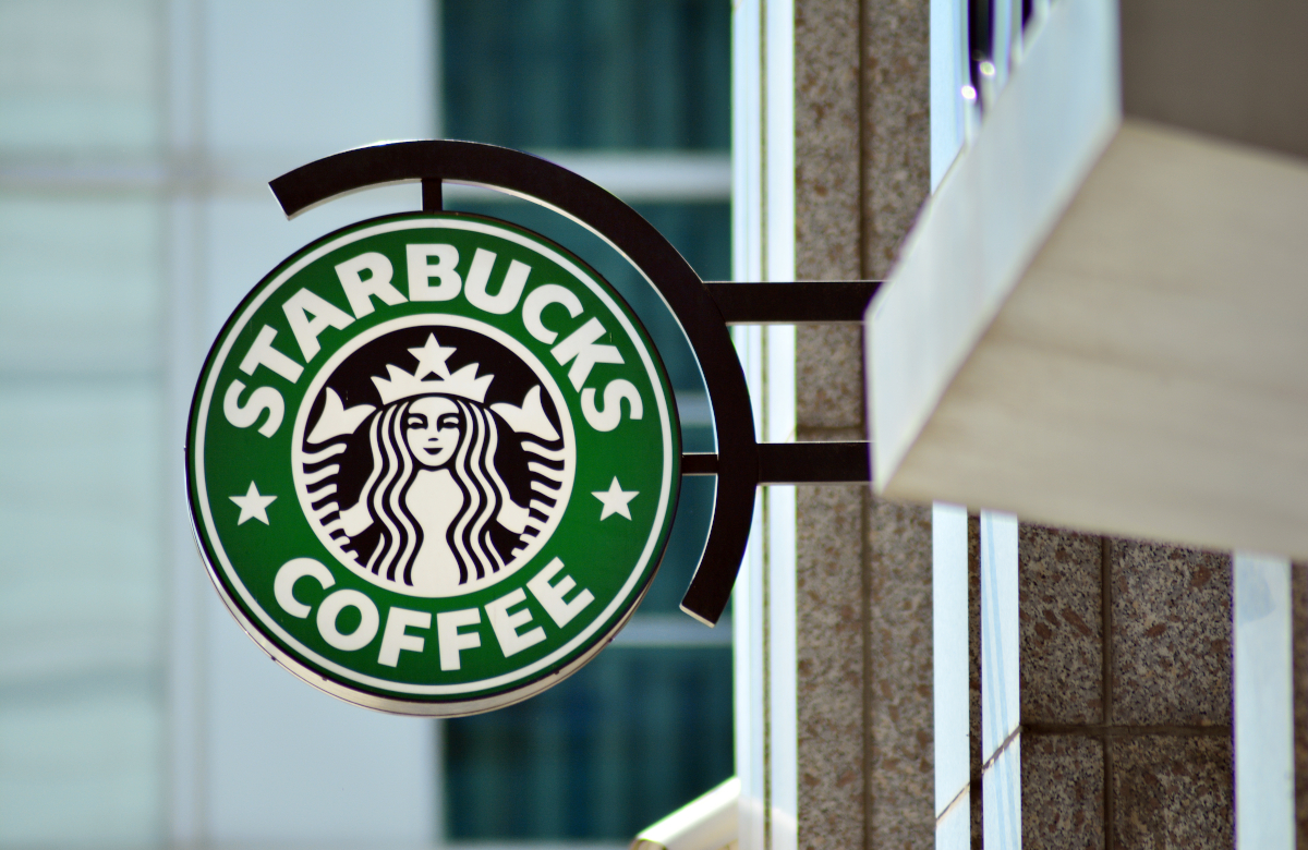 Citibank снизил рейтинг Starbucks после смены генерального директора