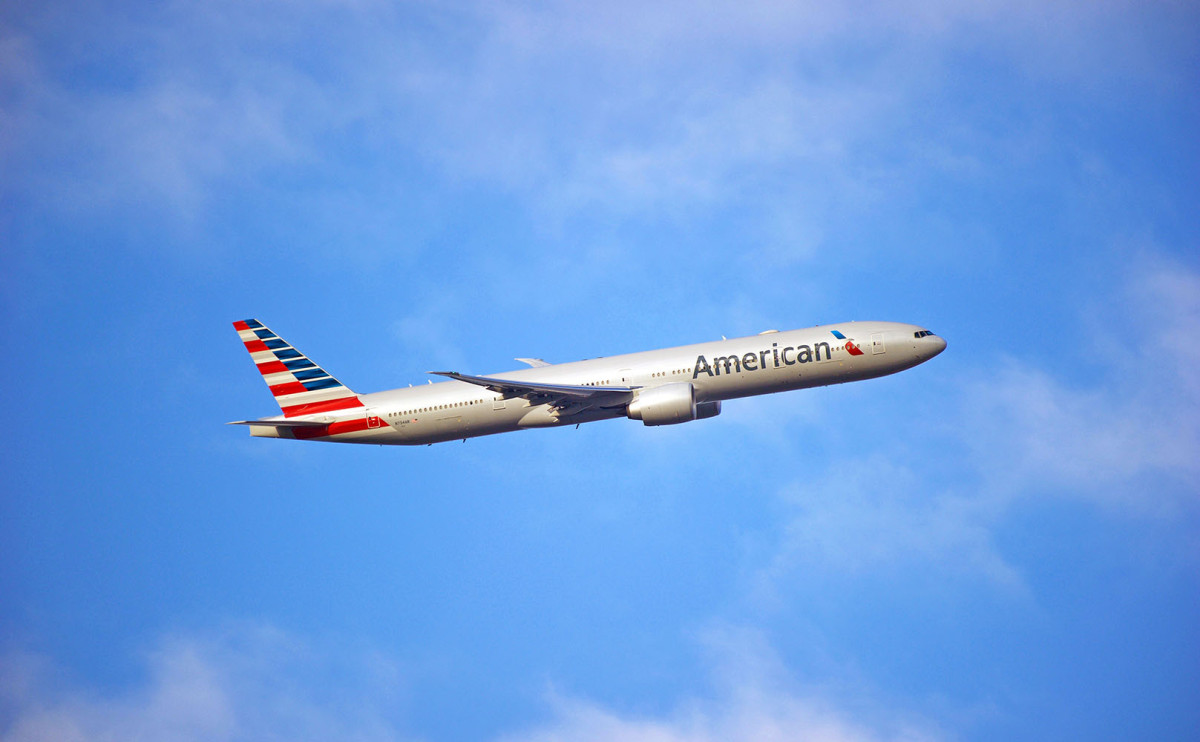 American Airlines откажется от пяти международных рейсов из-за Boeing