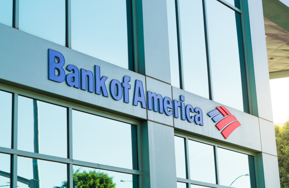 Bank of America повысил минимальную зарплату до $22 в час