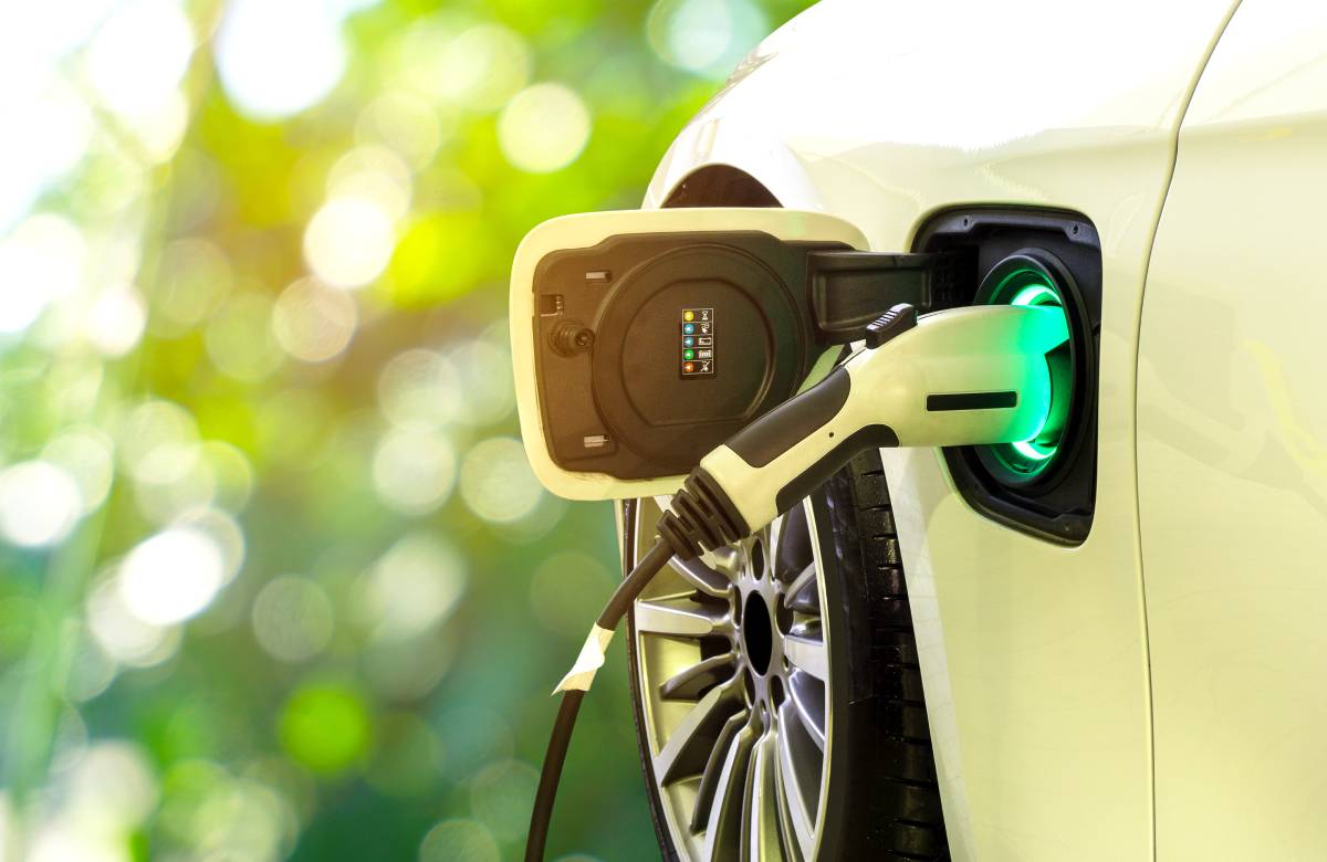 Volvo, Daimler и Traton создадут пункты зарядки для электрогрузовиков