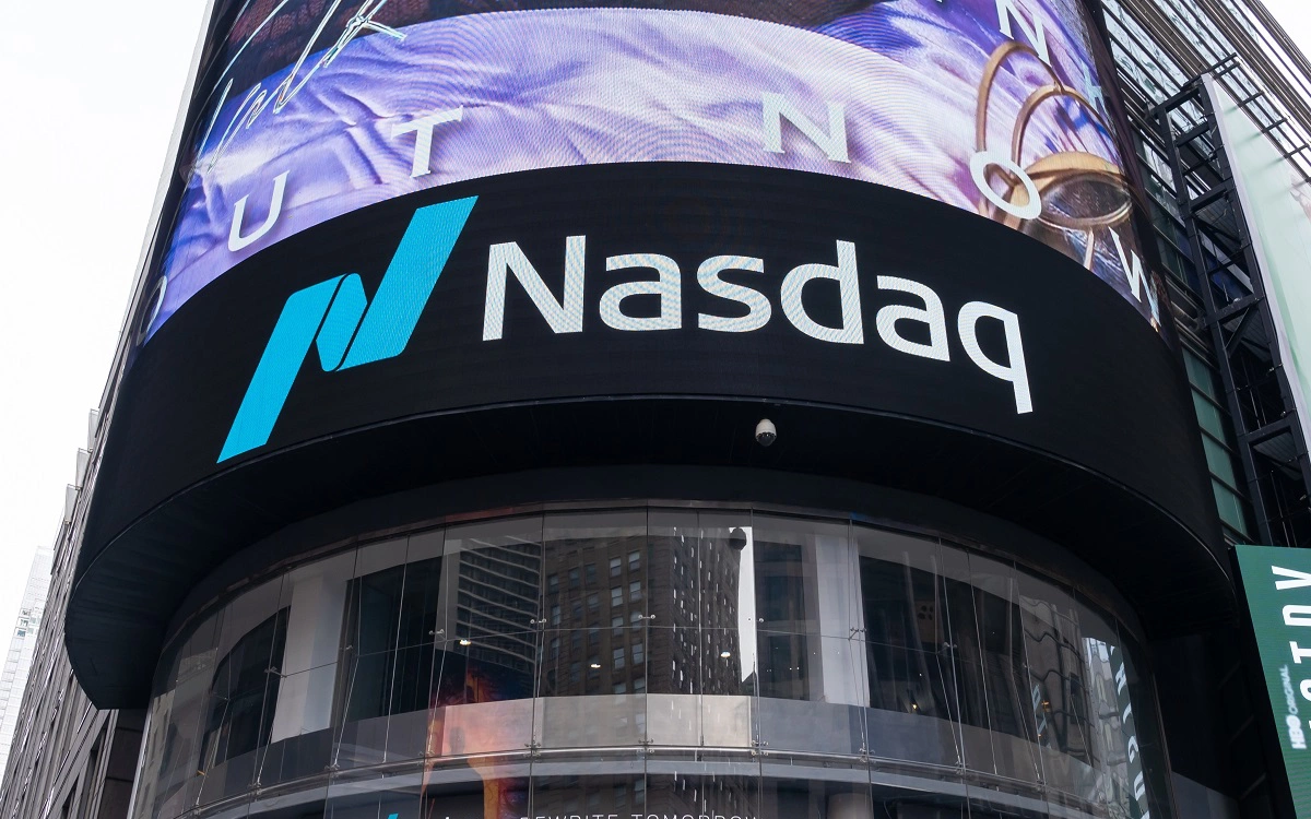 Акции бывшей материнской компании «Яндекса» упали на NASDAQ на 25%