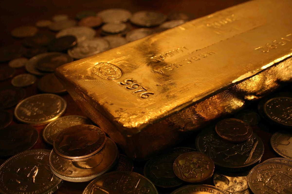 Из-за коронавируса рынок перешел на золото: цены на максимуме с 2013-го