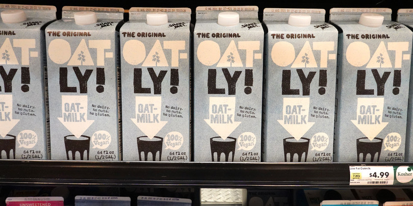 Акции производителя молока Oatly взлетели на 19% в первый день после IPO