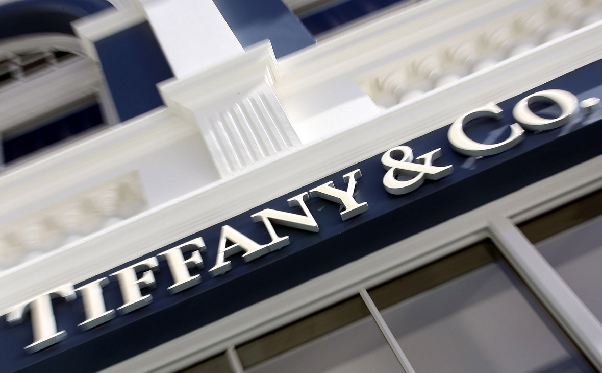 Tiffany согласилась снизить цену своей продажи владельцу Dior