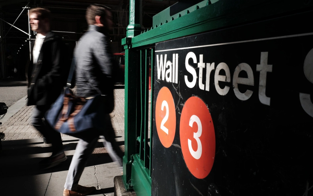 Аналитики Уолл-стрит предупредили о рисках для акций от повышения ставок