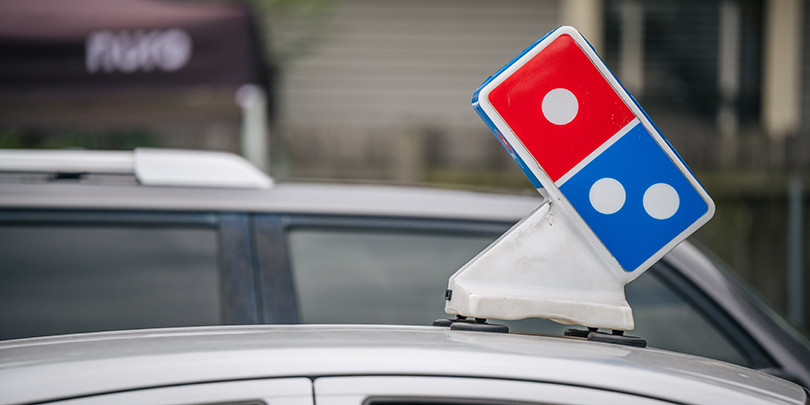 Domino's Pizza расширяет выкуп акций на фоне роста прибыли