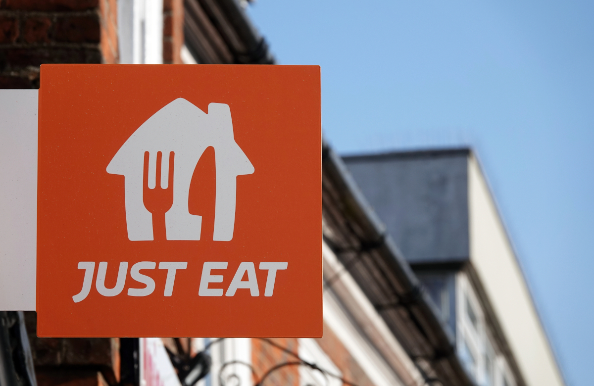 Акции Just Eat Takeaway выросли на 20% на фоне сделки Amazon и Grubhub