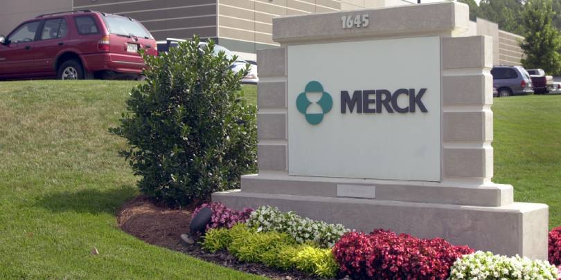 FDA одобрило таблетки от компании Merck&Co для лечения COVID-19