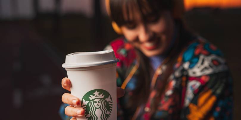 Starbucks приостановит свою деятельность в России