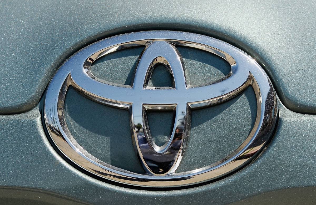 Объем производства Toyota сократился почти на 40% в сентябре
