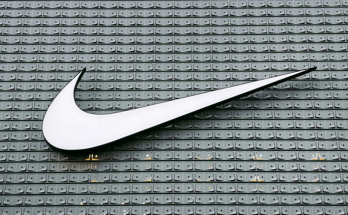 Nike подала в суд на StockX за продажу кроссовок бренда в виде NFT