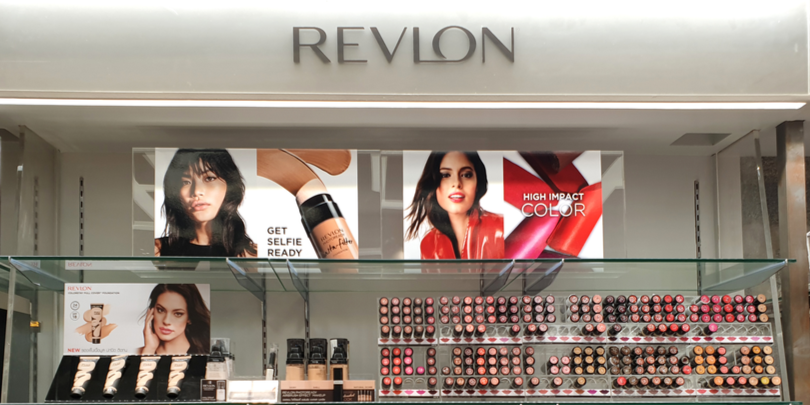 Акции косметического гиганта Revlon выросли на 815% на фоне банкротства
