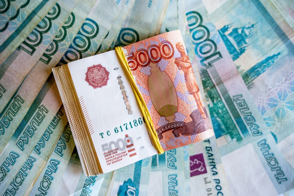 Рубль слабо отреагировал на решение ЦБ сохранить ставку на уровне 16%