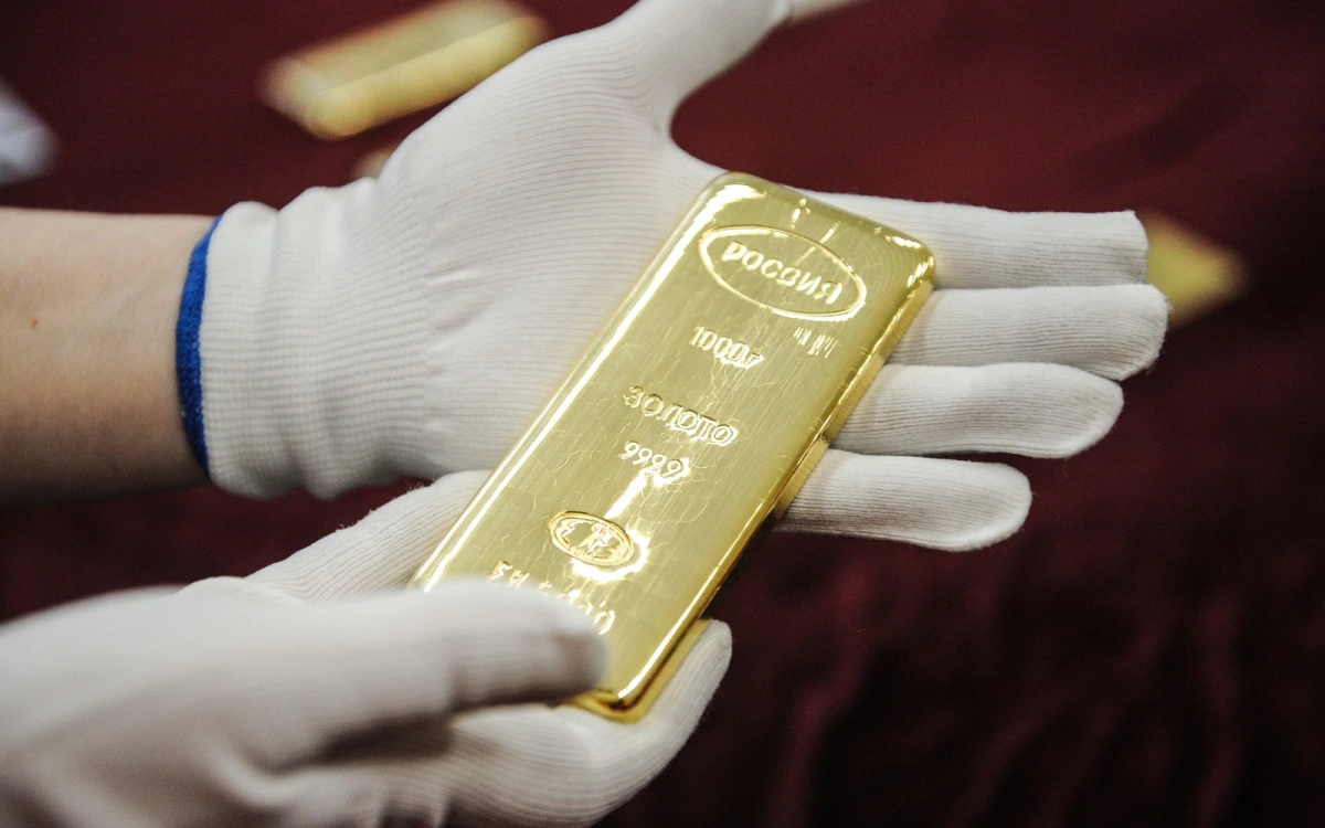 Мосбиржа начнет торги бессрочным фьючерсом на золото с 11 июля