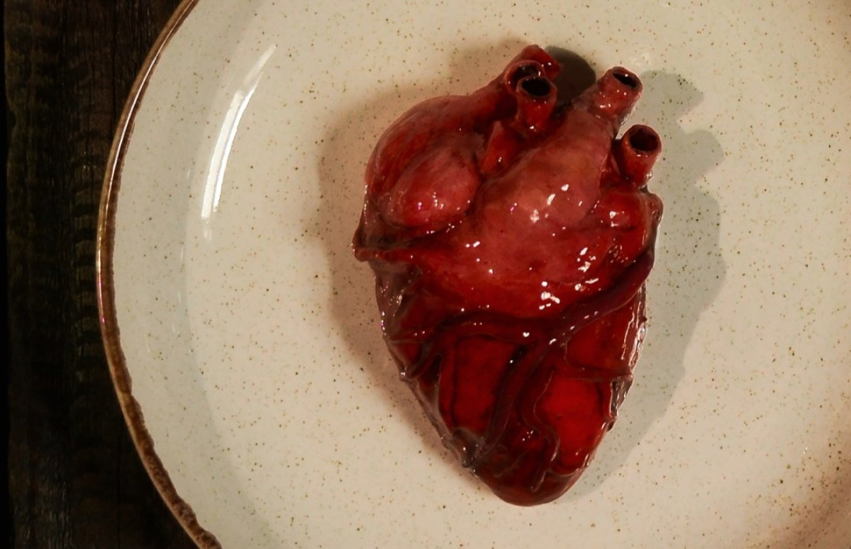 Десерт «Сердце» в ресторане «Жажда крови»