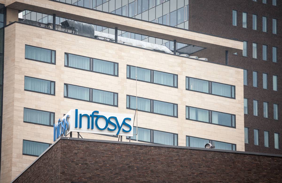Акции индийской Infosys упали на 9% на фоне слабого квартального отчета