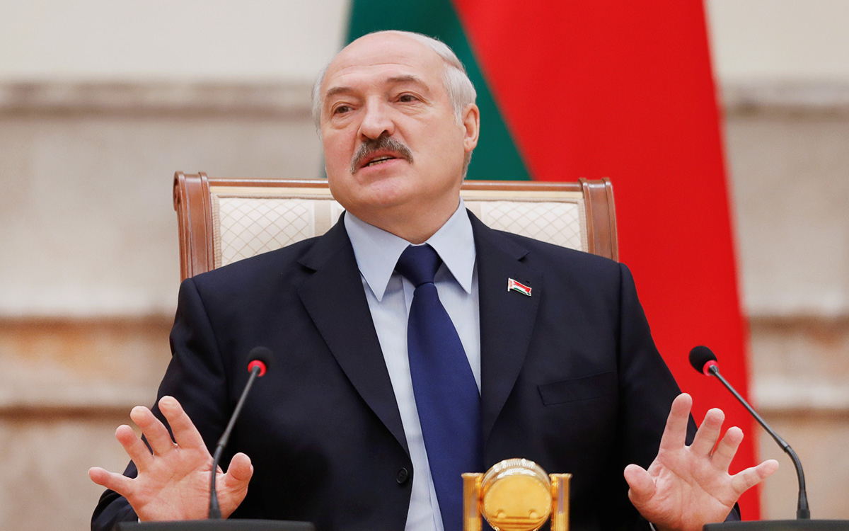 Лукашенко подписал распоряжение о белорусской вакцине от коронавируса