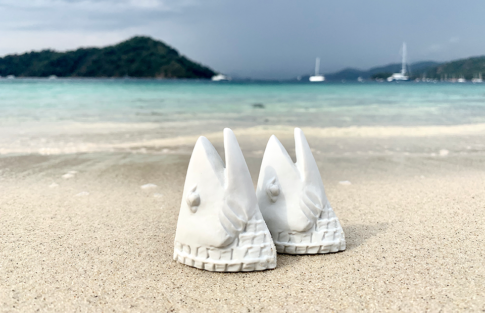 Статуэтки Hering Berlin на пляже D-Resort Göcek