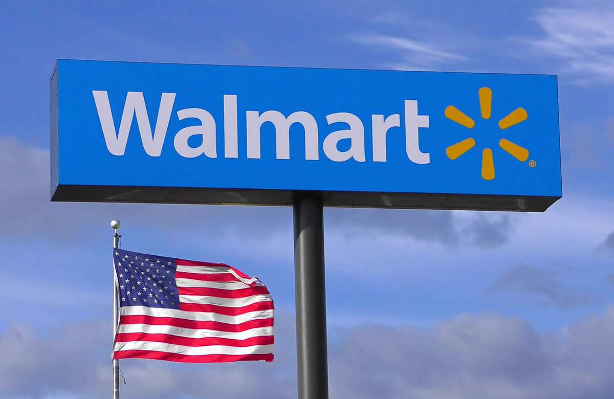 Walmart наймет 150 тыс. сотрудников в США перед праздниками