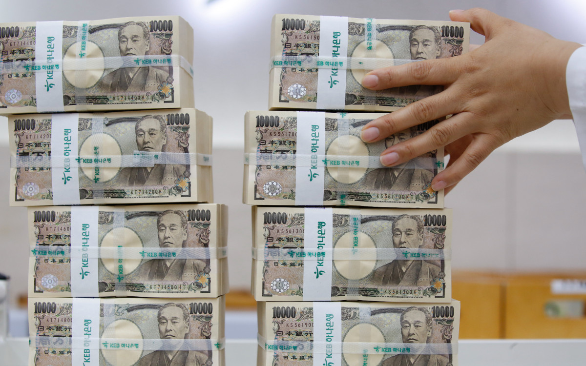Азии предсказали новый финансовый кризис из-за обвала иены