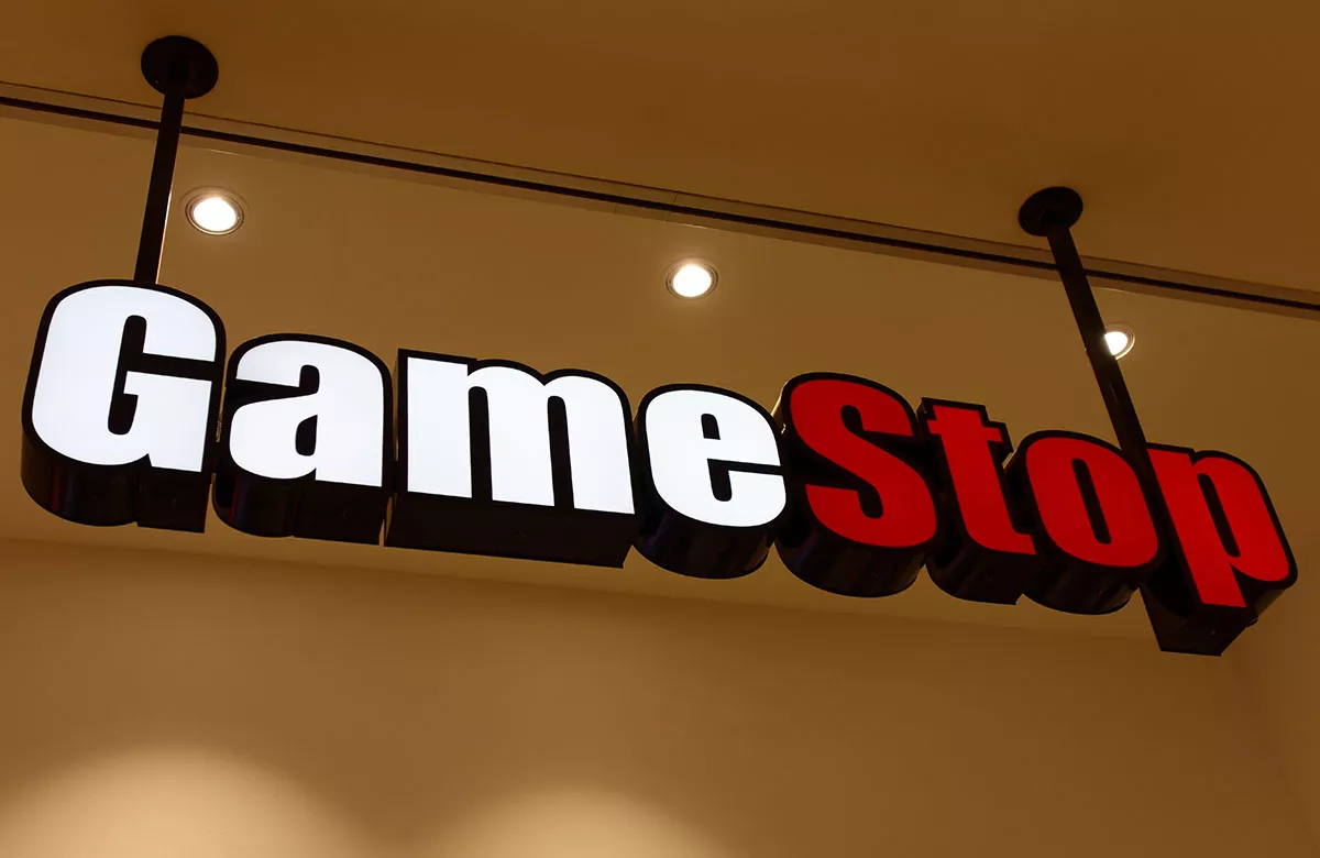 Акции GameStop продолжили падение в преддверии отчета за второй квартал