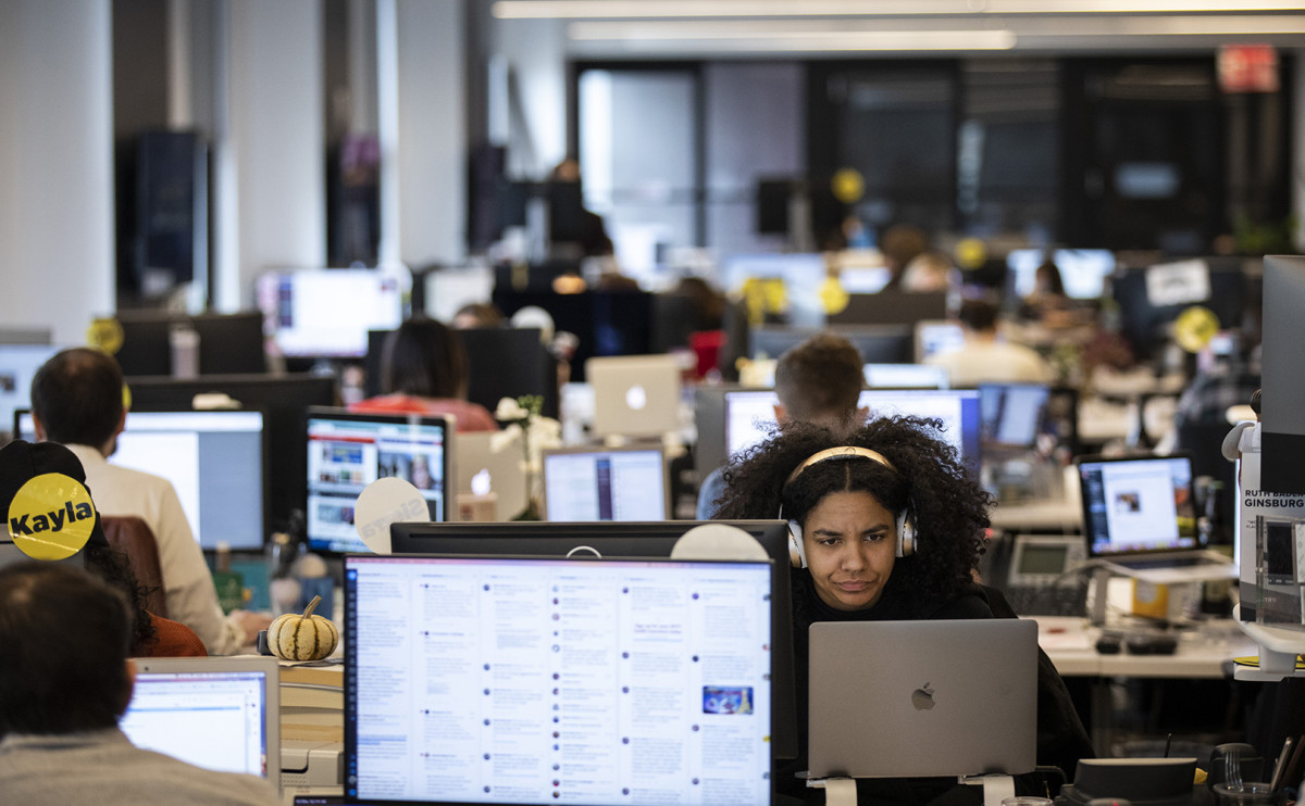 BuzzFeed сократит штат сотрудников на фоне падения доходов