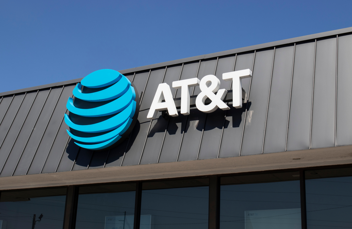 AT&T сократила дивиденды после слияния «дочки» WarnerMedia и Discovery