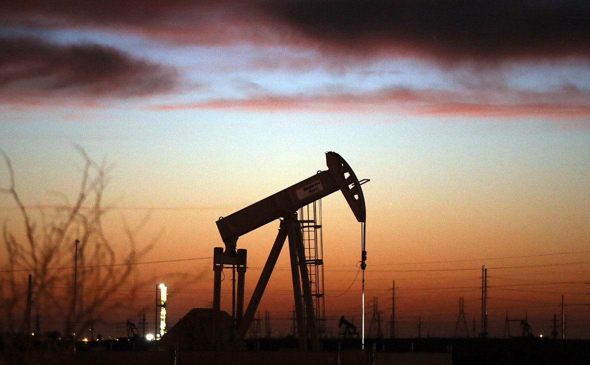 Цена нефти Brent упала ниже $41 за баррель впервые с 30 июня