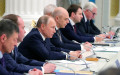 Владимир Путин во время встречи с представителями российских деловых кругов