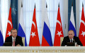Президент Турции Реджеп Эрдоган (слева) и президент России Владимир Путин во время встречи в Санкт-Петербурге, 9 августа 2016 года


