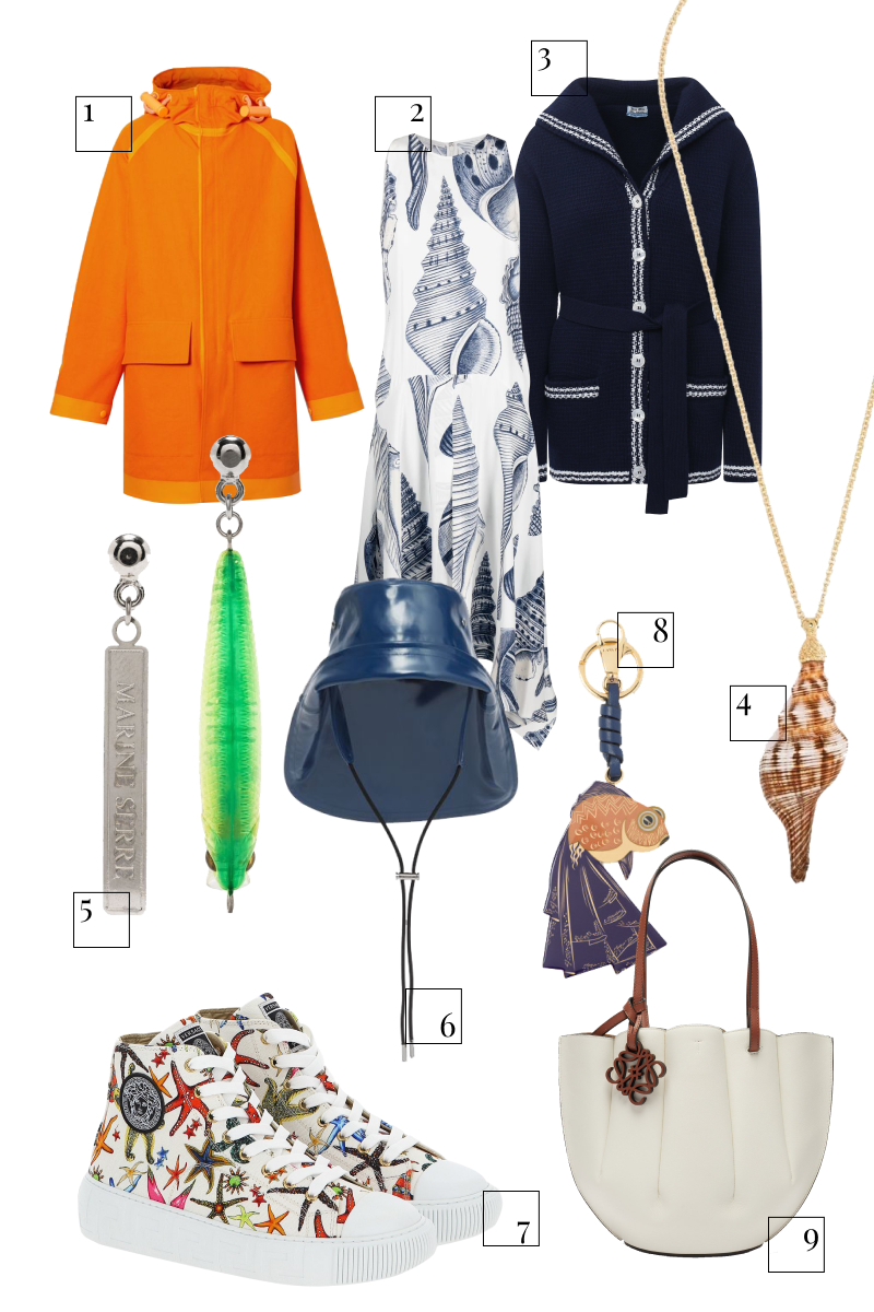 1. Парка Burberry
2. Платье Stella McCartney
3. Кардиган Miu Miu
4. Подвеска Alberta Ferretti
5. Серьги Marine Serre
6. Панама Burberry
7. Кеды Versace
8. Брелок Lanvin
9. Сумка Loewe