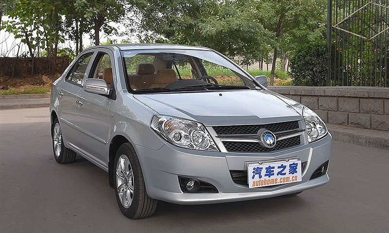 В России стартовали продажи седана Geely MK