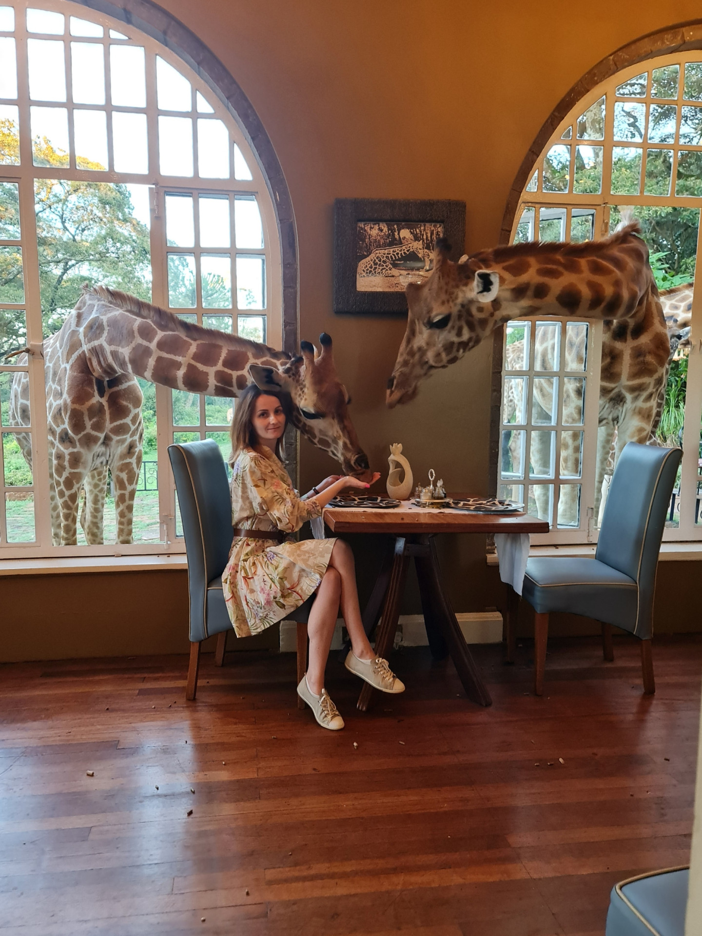 Завтрак в отеле Giraffe Manor