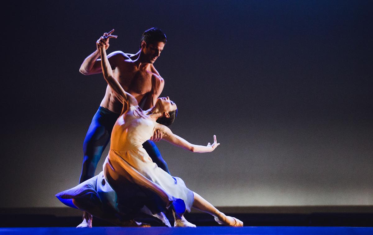 Диана Вишнева и Марсело Гомес в балете Nuages, хореография Иржи Килиана, 2013