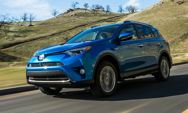 Toyota RAV4 после рестайлинга стала гибридом