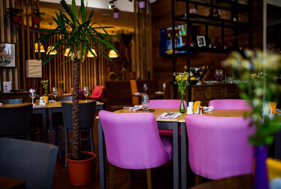 Интерьер ресторана Corner Cafe & Kitchen
