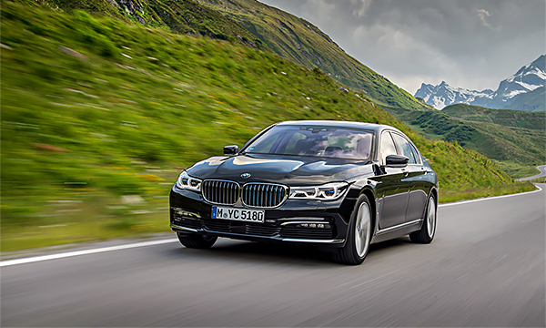 BMW повышает цены на модельный ряд в России