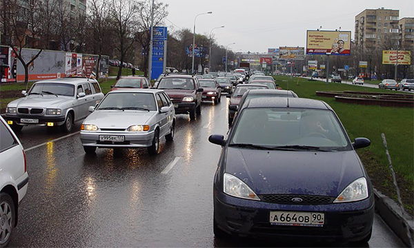 Власти Москвы хотят увечить штраф за езду без глушителя