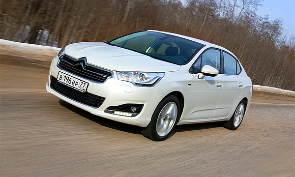Казаться и быть. Citroen C4 седан